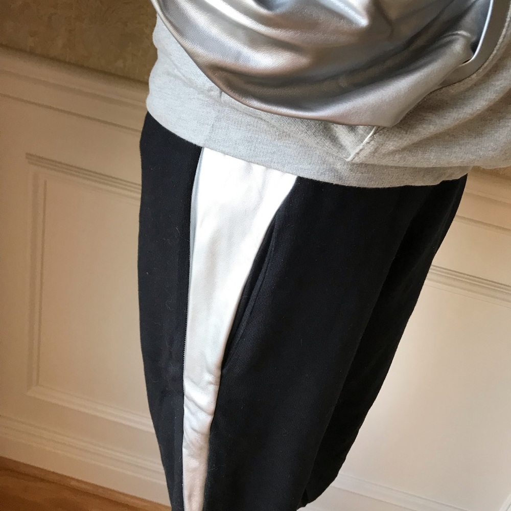 Gottex black and silver 2 piece sweats - Picture 5 of 7